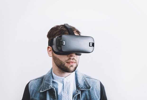 Главные преимущества использования виртуальной реальности в маркетинговых кампаниях:
